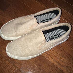 Tan canvas men’s shoes